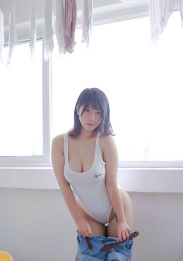 中字hd有夫之妇与快递员