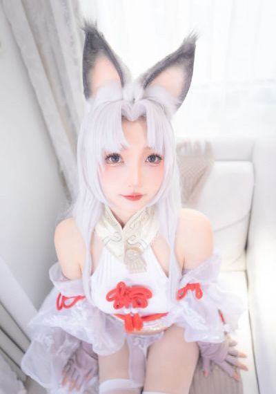 丰满白嫩极品少妇呻吟啪啪片