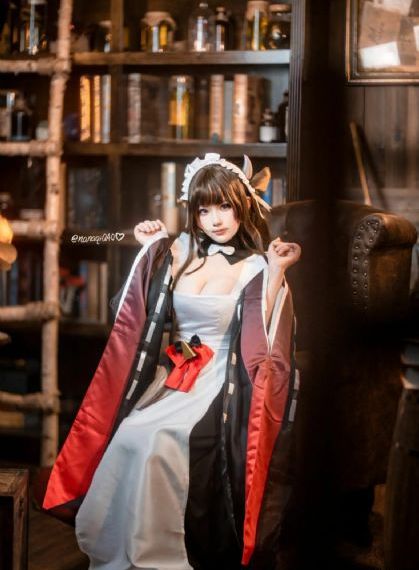 丰满的后妈