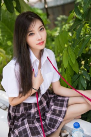 裙子里面是野兽免费观看