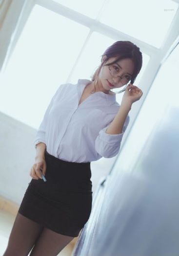 操小萝莉