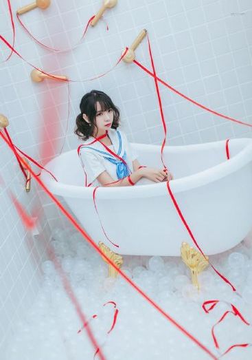 《裙子里面是野兽》
