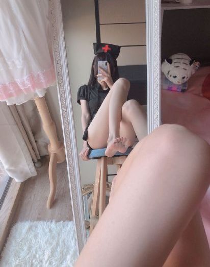 小东西我们两个c你公交车视频