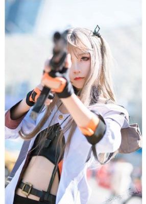 奇怪的美发